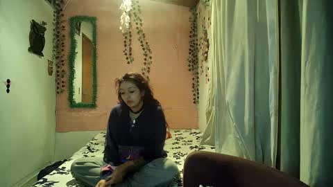 Snapshot of callme_lolas chatting on February 17, 1:46 am paula online show from February 17, 1:46 am