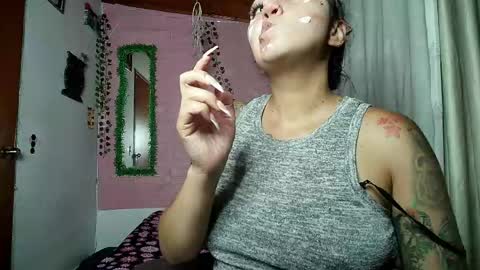 Snapshot of callme_lolas chatting on March 25, 5:02 am paula online show from March 25, 5:02 am