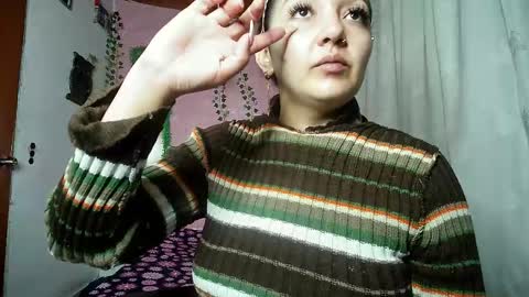 Snapshot of callme_lolas chatting on April 1, 5:41 am paula online show from April 1, 5:41 am