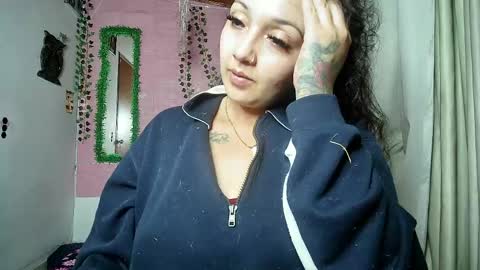 Snapshot of callme_lolas chatting on April 9, 6:19 am paula online show from April 9, 6:19 am