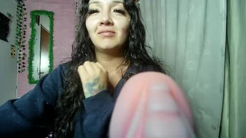 Snapshot of callme_lolas chatting on April 11, 7:45 am paula online show from April 11, 7:45 am