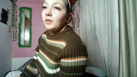 Snapshot of callme_lolas chatting on April 26, 1:25 am paula online show from April 26, 1:25 am