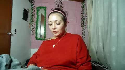 Snapshot of callme_lolas chatting on May 1, 5:56 am paula online show from May 1, 5:56 am