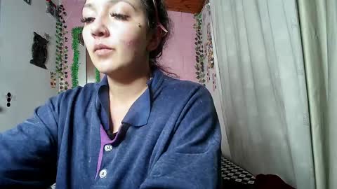 Snapshot of callme_lolas chatting on May 16, 12:29 am paula online show from May 16, 12:29 am