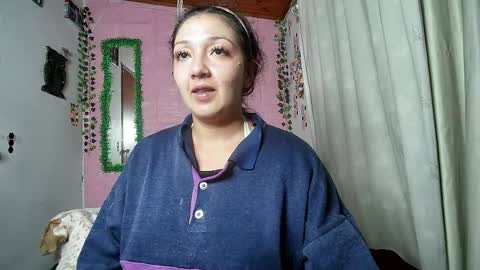 Snapshot of callme_lolas chatting on May 16, 12:40 am paula online show from May 16, 12:40 am