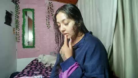 Snapshot of callme_lolas chatting on June 8, 1:28 am paula online show from June 8, 1:28 am