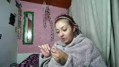 Snapshot of callme_lolas chatting on June 14, 2:46 am paula online show from June 14, 2:46 am