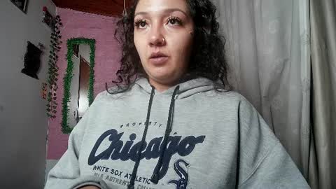 Snapshot of callme_lolas chatting on June 15, 6:48 am paula online show from June 15, 6:48 am