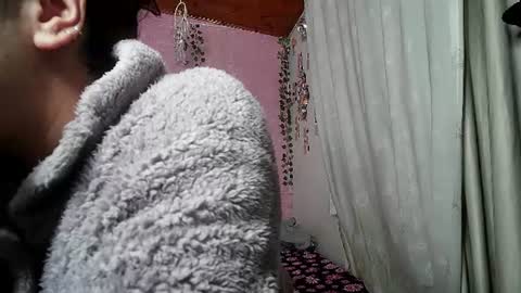 Snapshot of callme_lolas chatting on June 16, 5:21 am paula online show from June 16, 5:21 am