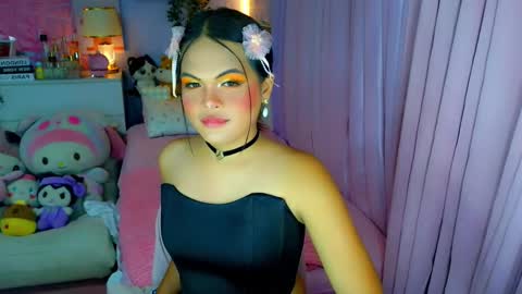 Mia online show from March 25, 4:18 am