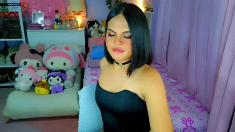 Mia online show from March 28, 5:51 am