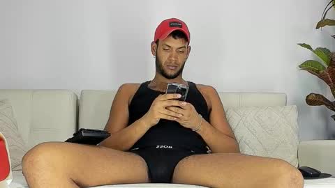 Snapshot of callmeby_lebron chatting on October 6, 7:06 am LeBron online show from October 6, 7:06 am