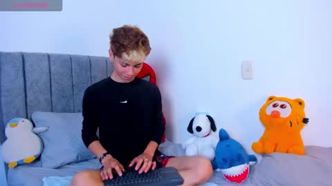 Snapshot of callum__777 chatting on March 14, 9:04 am callum online show from March 14, 9:04 am