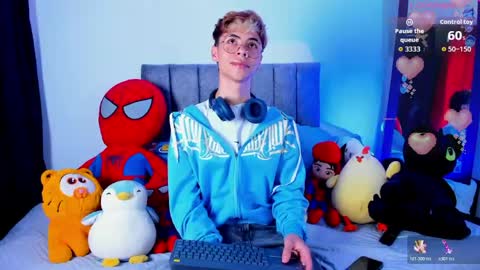 Snapshot of callum__777 chatting on April 21, 4:12 pm callum online show from April 21, 4:12 pm