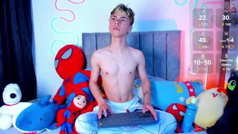 Snapshot of callum__777 chatting on May 7, 5:46 am callum online show from May 7, 5:46 am