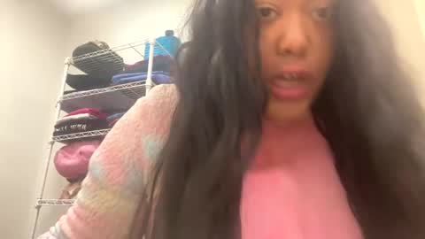 Snapshot of cals9x chatting on January 22, 1:10 am camzxoxox online show from January 22, 1:10 am