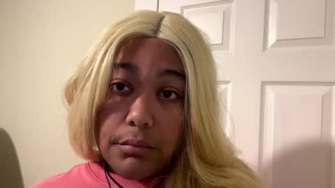 Snapshot of cals9x chatting on December 14, 11:53 pm camzxoxox online show from December 14, 11:53 pm