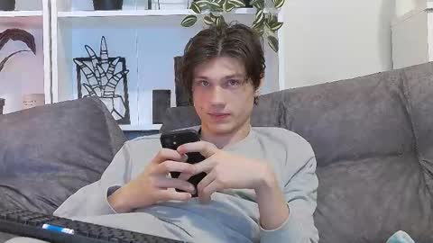 Snapshot of calvin_cay chatting on March 12, 7:59 pm Calvin online show from March 12, 7:59 pm