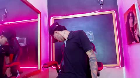 Calvin online show from September 28, 3:23 am