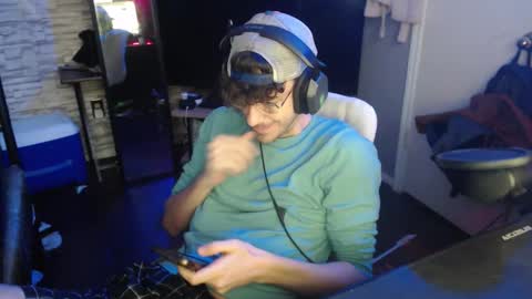 calvin_tanner online show from November 18, 3:38 pm