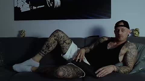 Calvin  online show from October 4, 11:03 pm