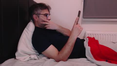 Snapshot of calvinjohnlad chatting on December 3, 4:50 pm Calvinjohnlad online show from December 3, 4:50 pm