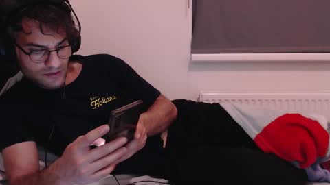 Snapshot of calvinjohnlad chatting on December 7, 10:06 pm Calvinjohnlad online show from December 7, 10:06 pm