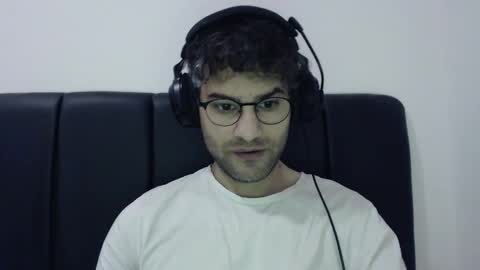 Snapshot of calvinjohnlad chatting on December 25, 2:45 pm Calvinjohnlad online show from December 25, 2:45 pm