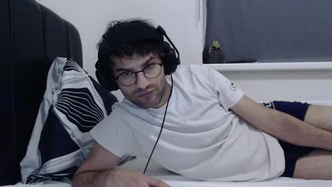 Snapshot of calvinjohnlad chatting on December 25, 11:53 pm Calvinjohnlad online show from December 25, 11:53 pm