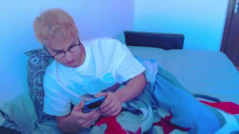 Snapshot of calvinjohnlad chatting on January 17, 8:02 am Calvinjohnlad online show from January 17, 8:02 am