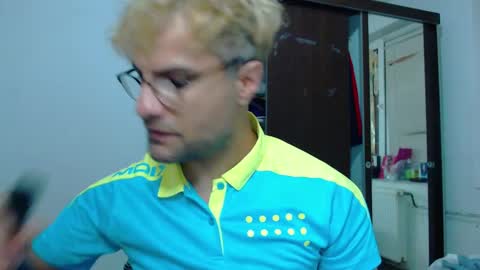 Snapshot of calvinjohnlad chatting on February 17, 5:53 pm Calvinjohnlad online show from February 17, 5:53 pm