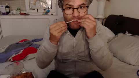 Snapshot of calvinjohnlad chatting on November 10, 12:20 am Calvinjohnlad online show from November 10, 12:20 am