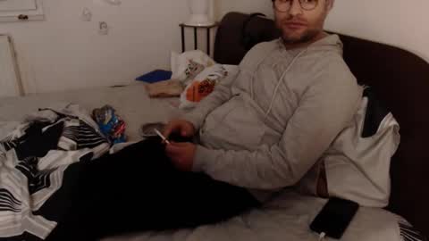 Snapshot of calvinjohnlad chatting on November 10, 11:04 pm Calvinjohnlad online show from November 10, 11:04 pm