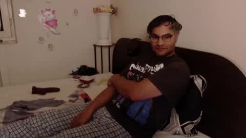 Snapshot of calvinjohnlad chatting on November 17, 3:18 pm Calvinjohnlad online show from November 17, 3:18 pm