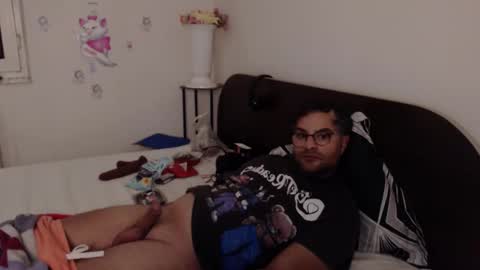 Snapshot of calvinjohnlad chatting on November 19, 8:53 pm Calvinjohnlad online show from November 19, 8:53 pm