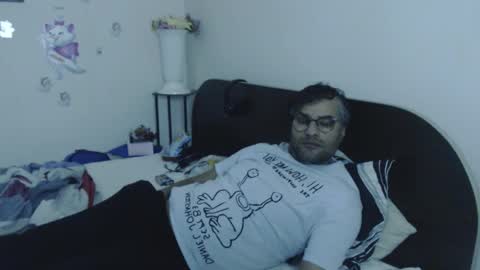 Snapshot of calvinjohnlad chatting on December 3, 6:39 pm Calvinjohnlad online show from December 3, 6:39 pm