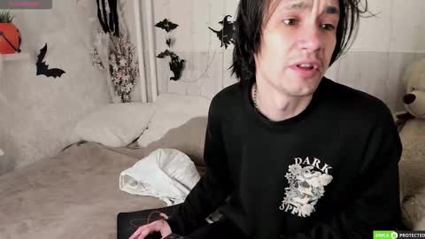 Calvin Owens online show from October 27, 4:16 am