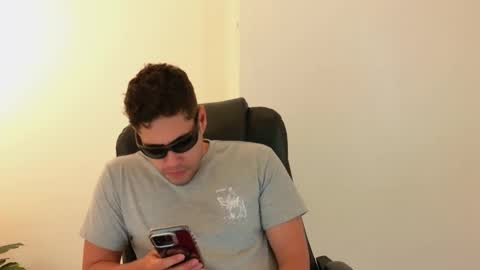 camara110 online show from October 19, 7:36 pm