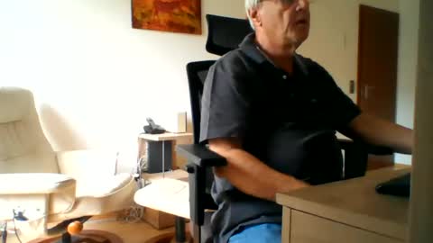 camcologne online show from June 12, 8:24 am