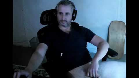 herp derp online show from October 4, 8:51 pm