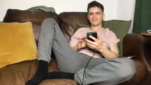 CamDoAttitude online show from May 3, 9:21 pm
