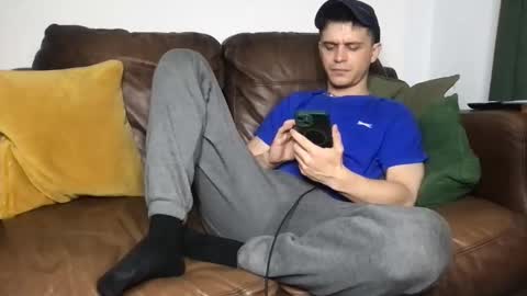 CamDoAttitude online show from May 4, 9:33 pm