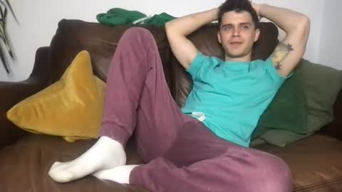 CamDoAttitude online show from May 18, 9:20 pm