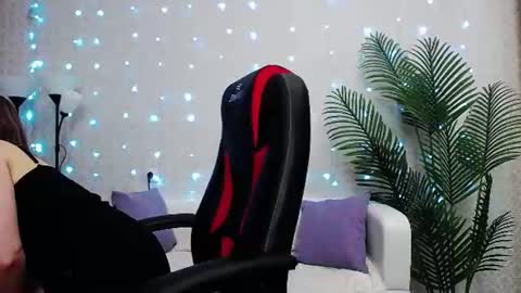 Snapshot of camelia_lillie chatting on July 15, 12:27 am camelia_lillie online show from July 15, 12:27 am