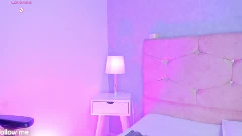 Snapshot of cameliaa_smiith chatting on May 14, 5:14 am Camelia Smith online show from May 14, 5:14 am