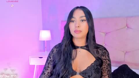 Snapshot of cameliaa_smiith chatting on May 15, 4:19 am Camelia Smith online show from May 15, 4:19 am