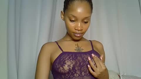 camelised_lilly online show from May 3, 9:54 pm