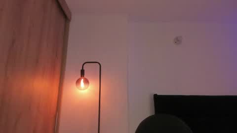 Snapshot of cameron_lyra chatting on April 10, 12:49 am Cameron online show from April 10, 12:49 am