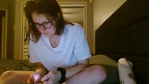 camforfunmoment online show from February 17, 1:35 am