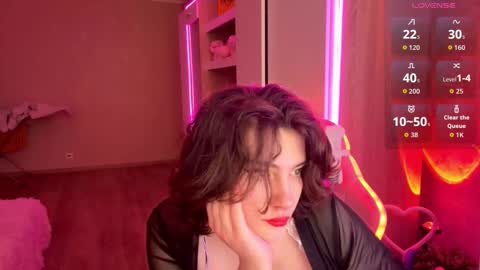 Snapshot of camgirl_xx chatting on February 19, 1:29 pm Marta online show from February 19, 1:29 pm